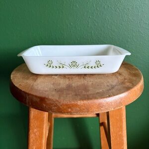 Vintage Glasbake "Green Daisy" or "Crazy Daisy" floral pattern Casserole dish